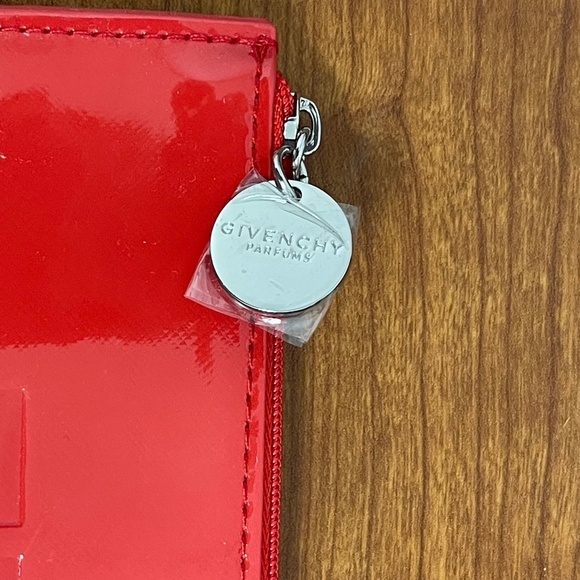 Givenchy Parfums Red Patent Faux Leather Anagram Zipper Pouch - NWOT - Picture 4 of 5